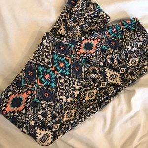 Awesome Aztec leggings!